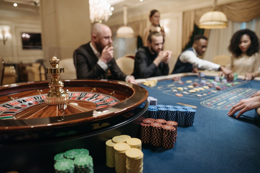Casino table and players